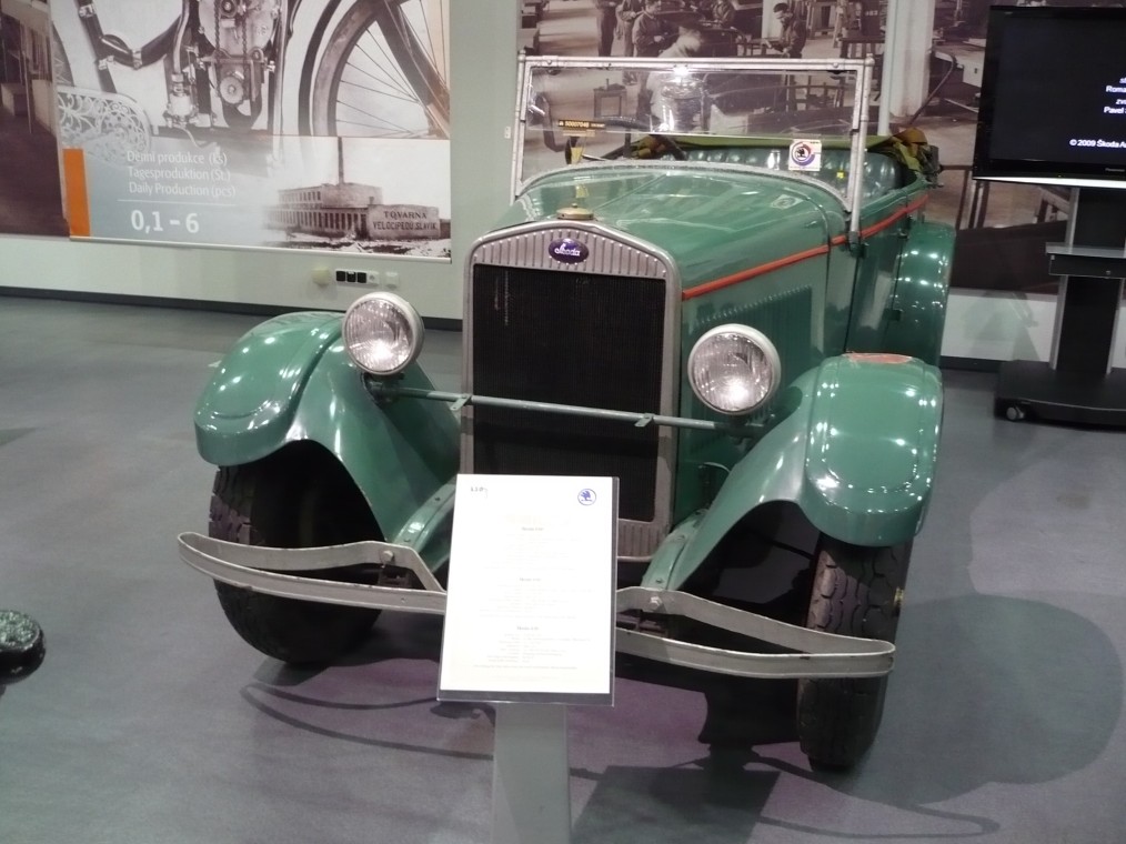 Škoda 430. předek